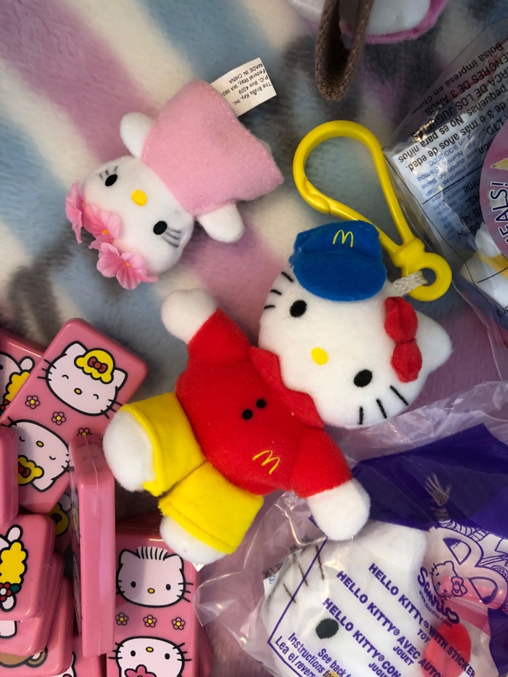 McDonald’s Sanrio hello kitty LOT 18 piece mahjong - Picture 3 of 7